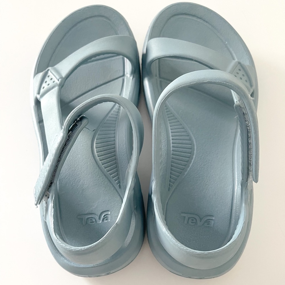 Teva Hurricane Drift sandals in light blue size 8